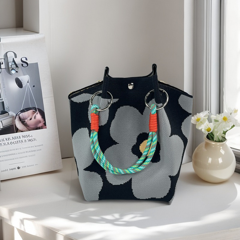 Nicho de diseño blanco y negro jersey jersey bolso de mano casual versátil gran capacidad bolso de mochila fábrica directa