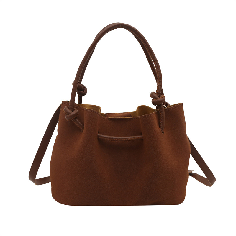 Bolso retro de invierno para mujeres 2024 nuevo diseño de nicho de estilo extranjero bolso de hombro de moda simple bolso de hombro