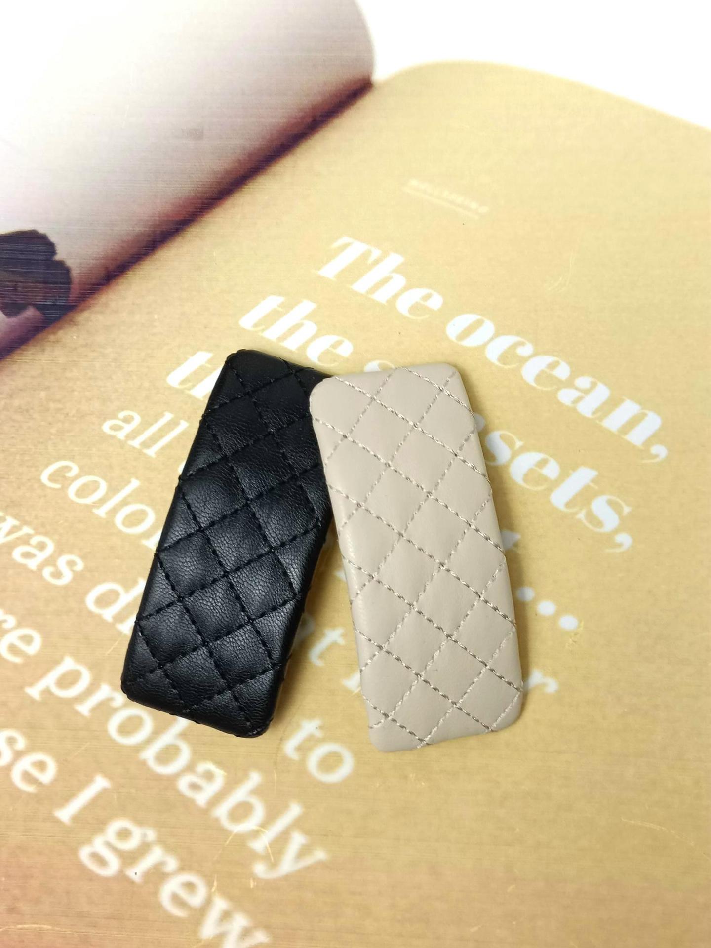 BA230702-9.1x3.8cm方格绣花PU皮发夹-IM