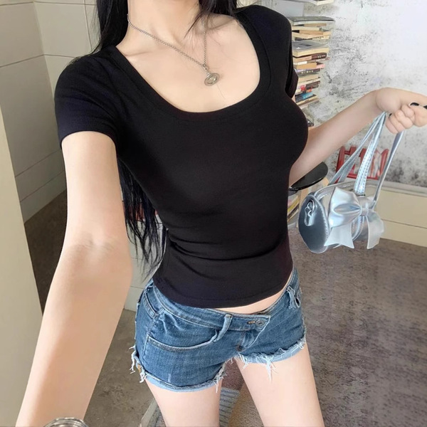 Short quality base body-friendly summer T-shirt