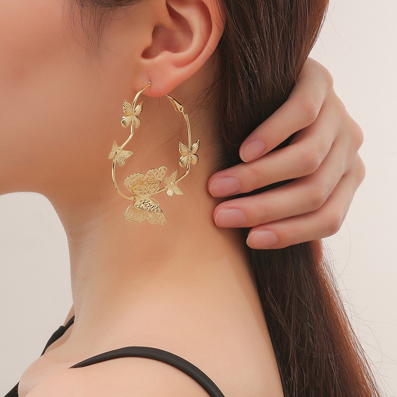 Trend sophisticated earrings