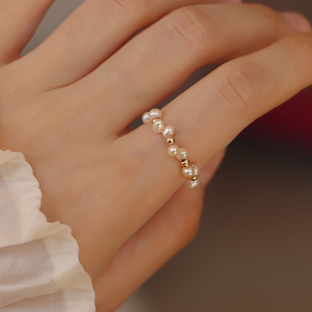 Woven sophisticated design elegant fashionable fresh ring pearl