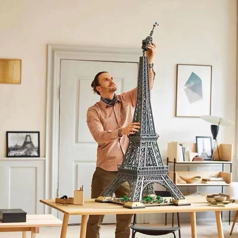 兼容乐高10307埃菲尔铁塔巴黎建筑拼装益智积木模型玩具摆件批发