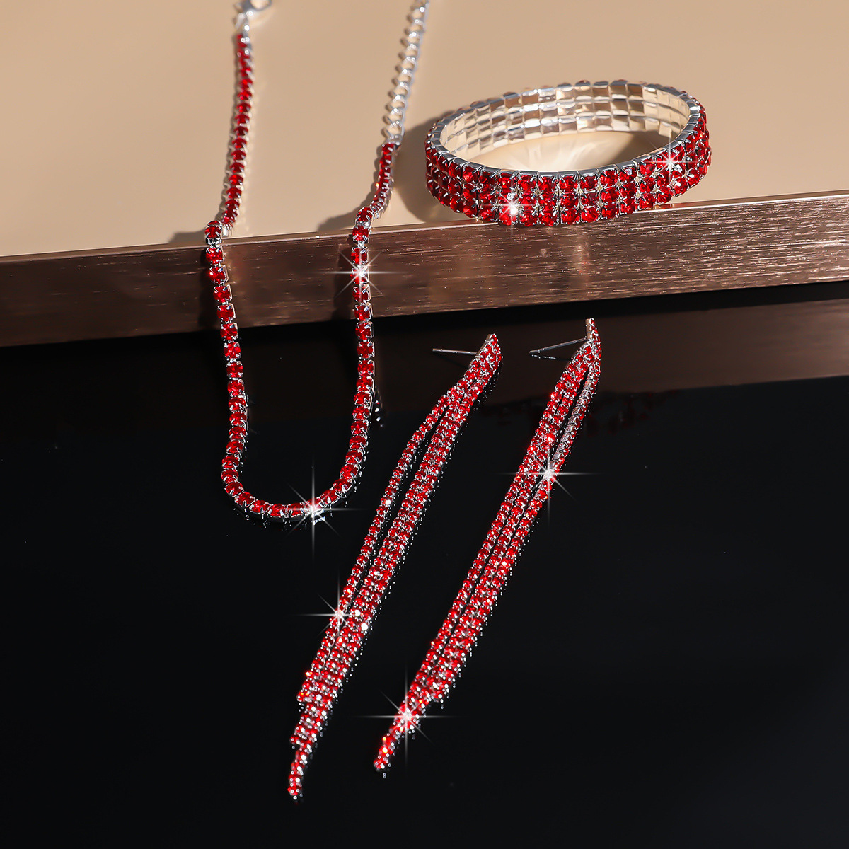 DZ10-银底 红钻-三件套（一排颈链+三排手环+三排耳环