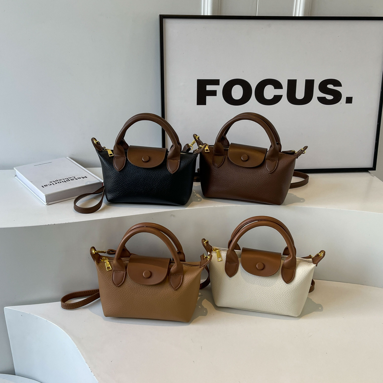 프랑스 만두 가방 2024 새로운 스티칭 드래곤 가방 컬러 대비 핸드백 대외 무역 원 숄더 하이 엔드 메신저 가방