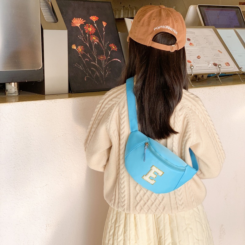 letras de moda para niños y niñas bolsas de cintura de nicho de diseño para niños bolsas de hombro para niños bolsas de pecho de comercio exterior transfronterizo