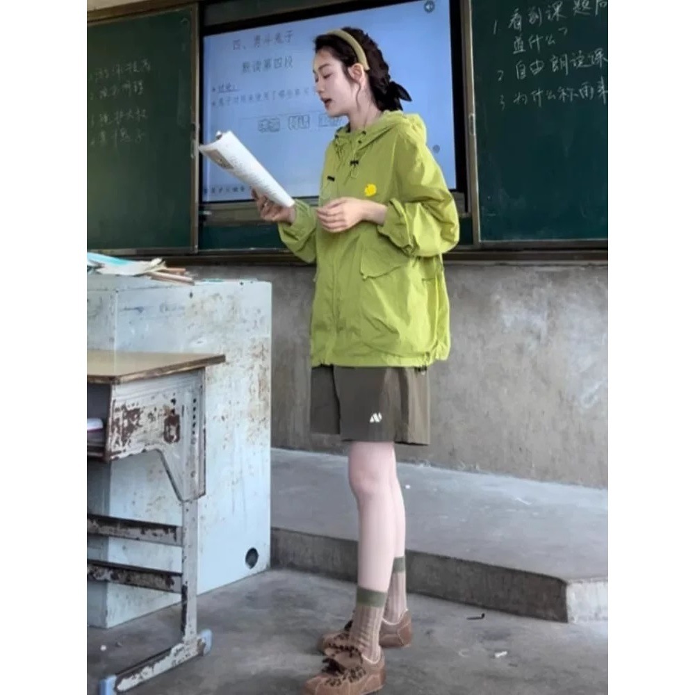 Wilderness Space Green Sun Protection Clothing Women's 2026 New Summer Lightweight Jacket UV Protection for Petite Women