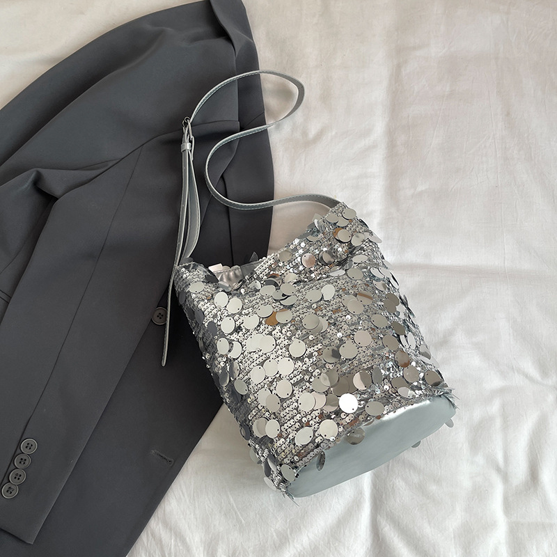 Bolso de paleta de verano popular para mujeres 2024 nueva moda de gran capacidad de hombro mochila de viaje casual bolso de cubo