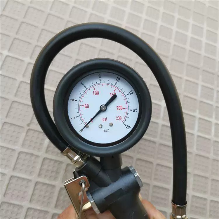 Digital display tire pressure gauge, high-precision air pressure gauge with inflator, car tire inflator, monitoring inflator gun