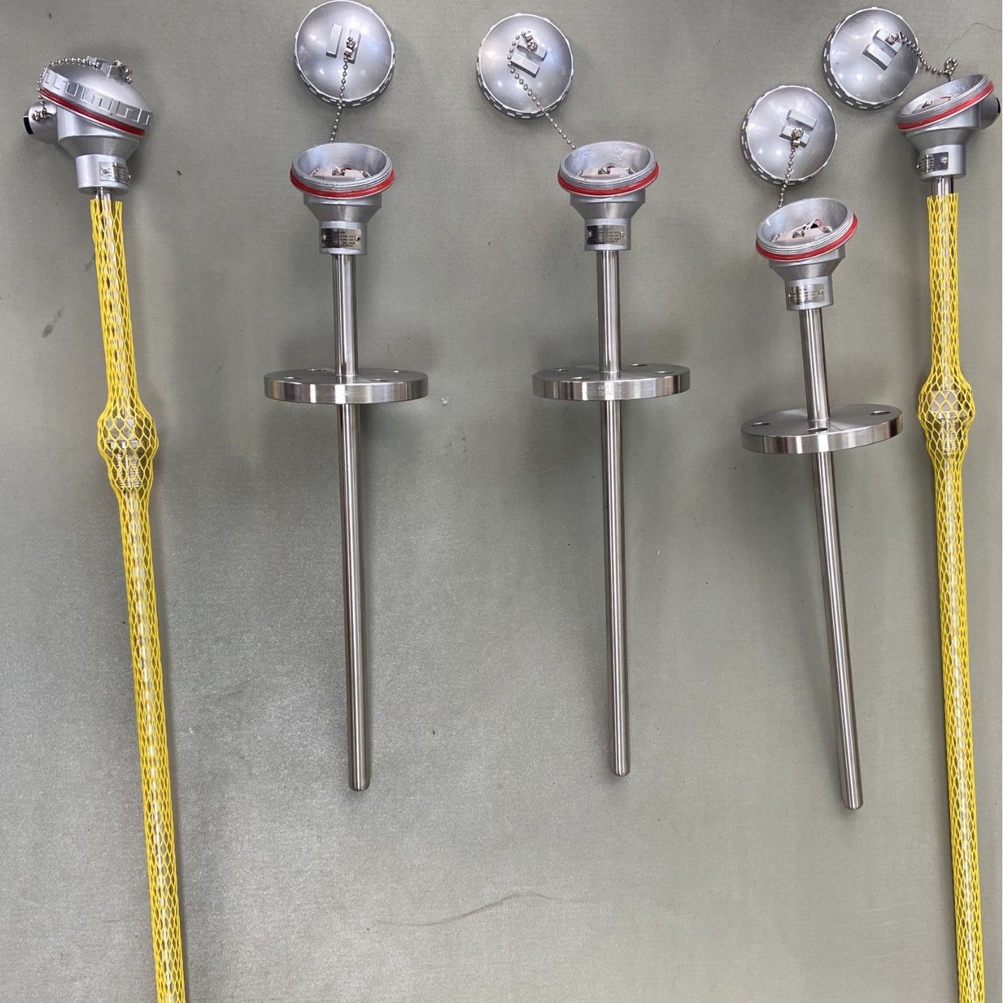 热电阻铠装温度变送器传感器温度测量4-20mA输出