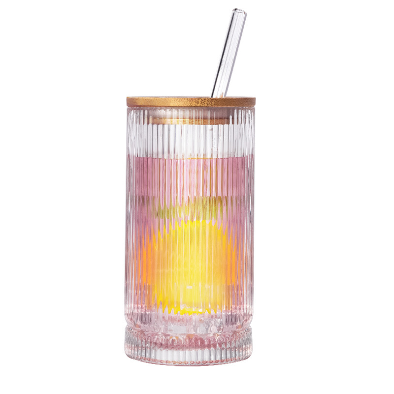 Taza de paja de vidrio vertical con cubierta de bambú taza de bebida fría taza de café doméstica de alto valor de cara en línea taza de jugo de frutas