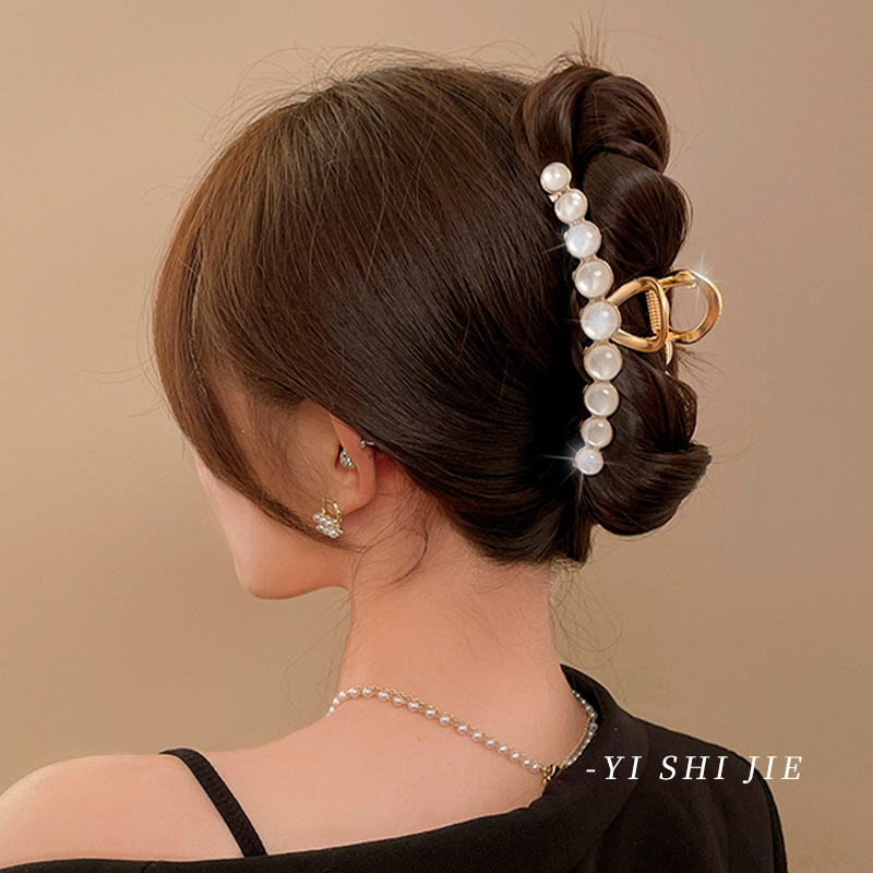 Celebridad de Internet 2024 Nueva Perla grande horquilla clip de pelo hembra Cabeza trasera horquilla tocado clip avanzado clip de tiburón