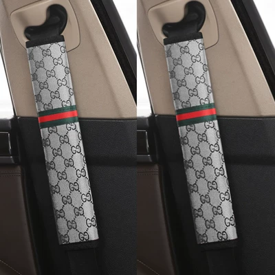Seat belt shoulder pad, seat belt shoulder pad car