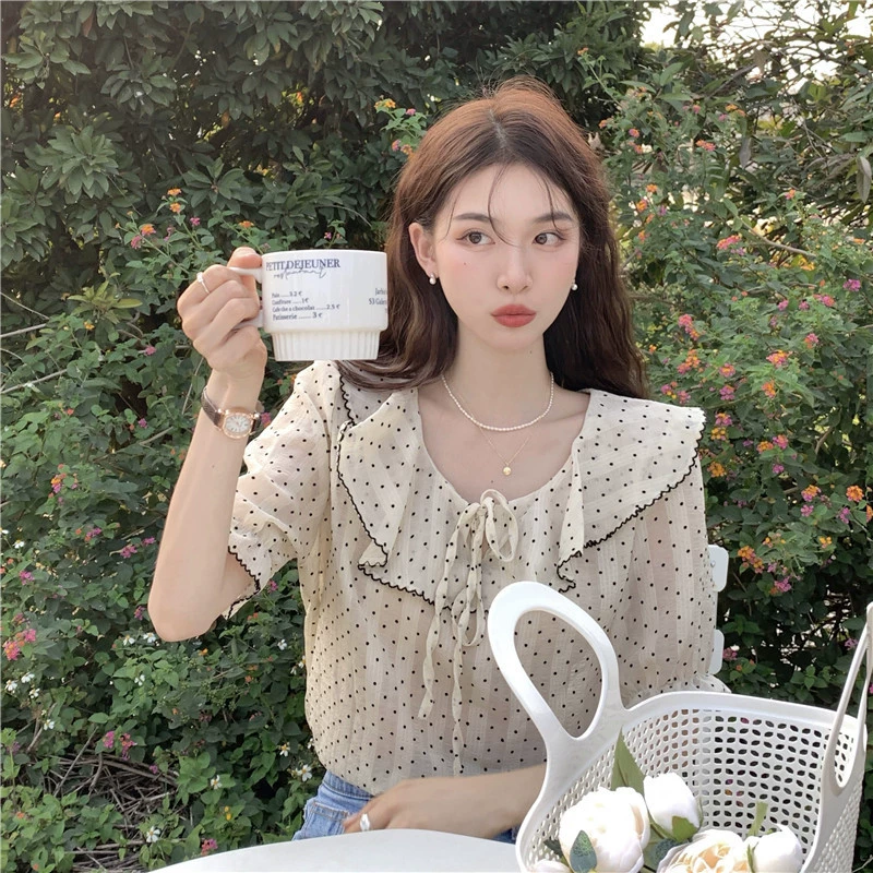 Шифоновая рубашка с короткими рукавами и грибком в горошек на шнуровке с короткими рукавами