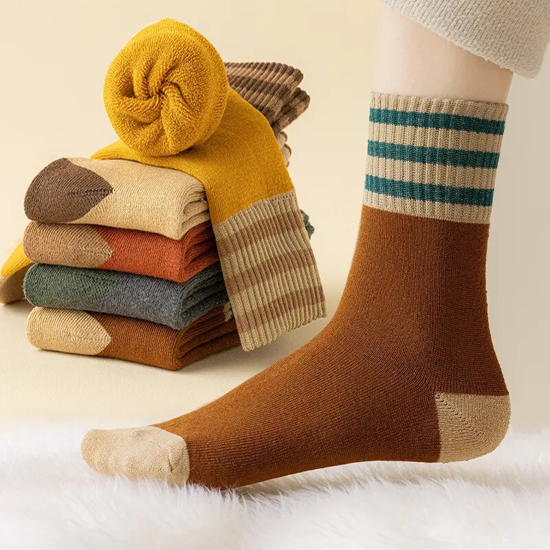 Men's and Women's Socks, Thick Winter Socks with Fur, Self-Heating Terry Socks for Couples, Same Style for Men and Women, Thickeneded Towel Socks