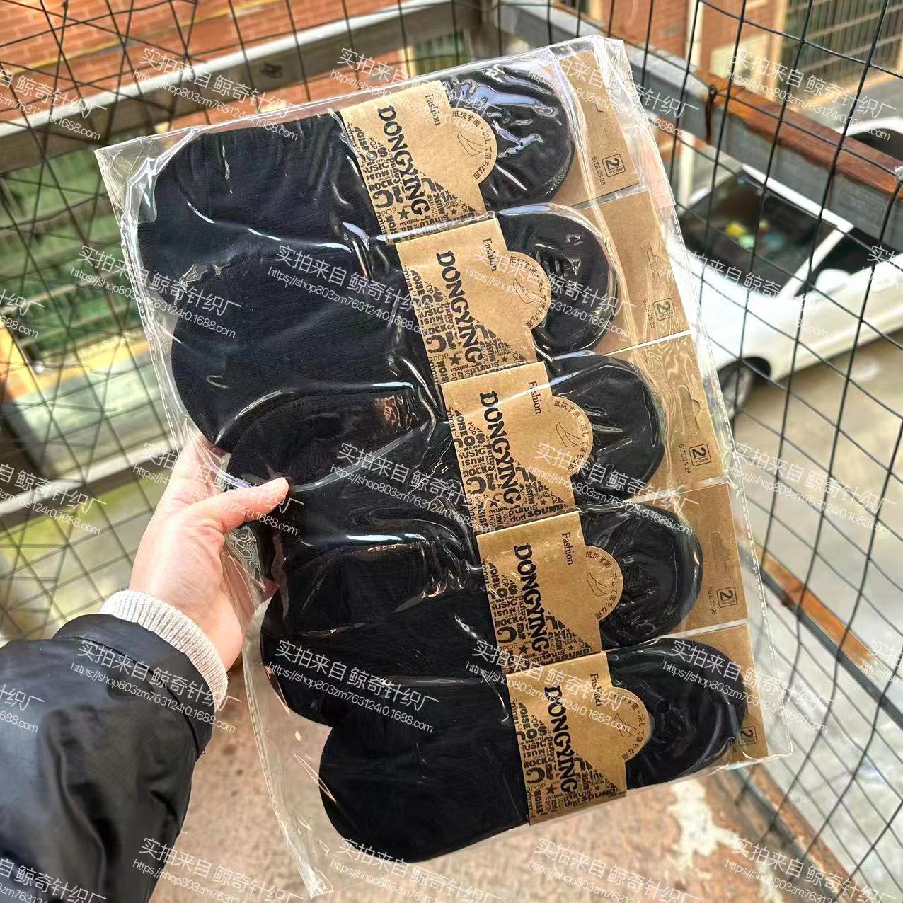 Calcetines de barco de estilo delgado de verano al por mayor Calcetines de boca baja para mujer Calcetines de mujer de color caramelo de primavera y verano Calcetines invisibles de algodón