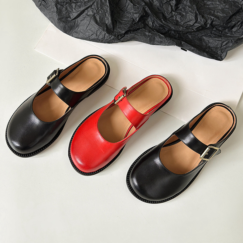 Dép sandal nữ da bò mũi trùm đế bằng, quai chéo chạm trổ cổ điển — đen chi tiết 31