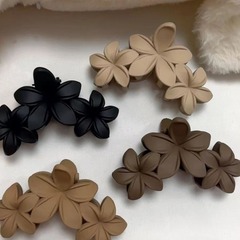 気质のヘアピンのフロストのクリップのカチューシャのサメのクリップの高い颜値の軽くて豪華な花の髪飾りの優雅な前髪の後頭部