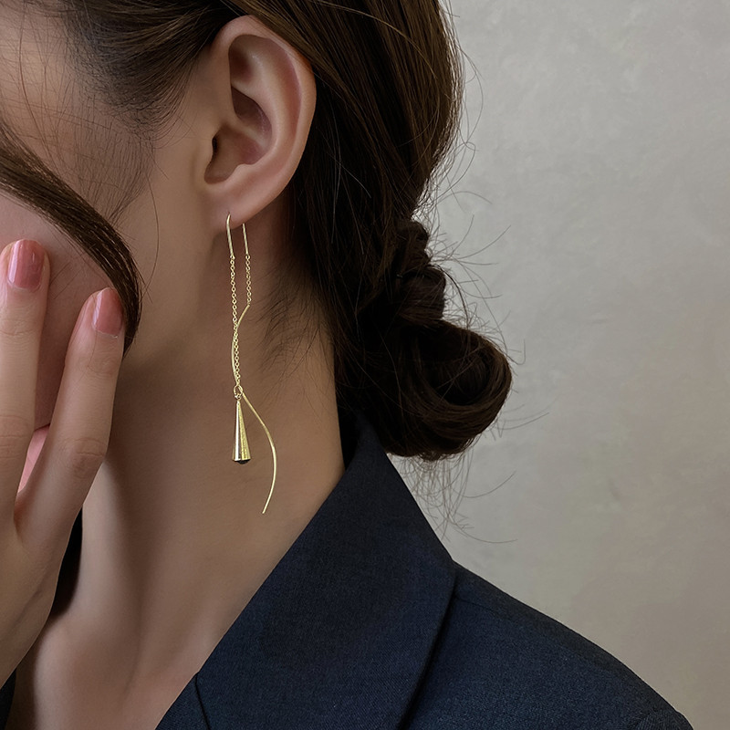 Nuevo estilo coreano colgante pendientes largos borla Comercio exterior AliExpress Venta caliente oído gancho pendientes en stock al por mayor