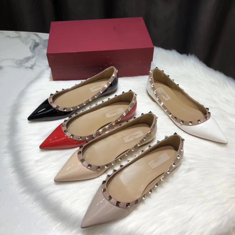 V's Flats for Women with Shallow Rivets and Pointed Toe Flats Shoes 2024 Summer Style Internet Celebrity Rivet Flats Shoes Wedding Shoes for Women