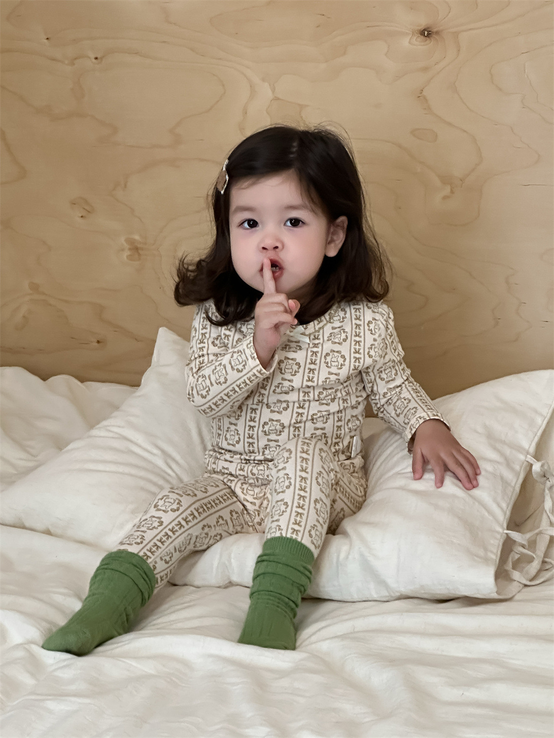 Pijamas infantiles de otoño conjunto de casa 2025 ropa de otoño ropa infantil coreana pijamas niñas ropa de hogar dos piezas