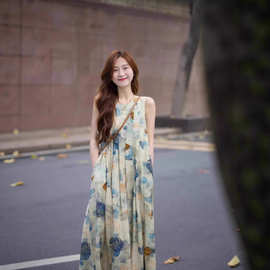 水墨画背心连衣裙小众设计感2025春夏新款复古文艺气质新国风长裙