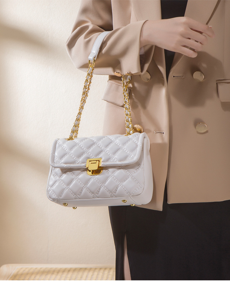 Send girlfriend mobile phone Lingge Qixi gift women's bag 2024 new handbag daily commuting_voghion.com