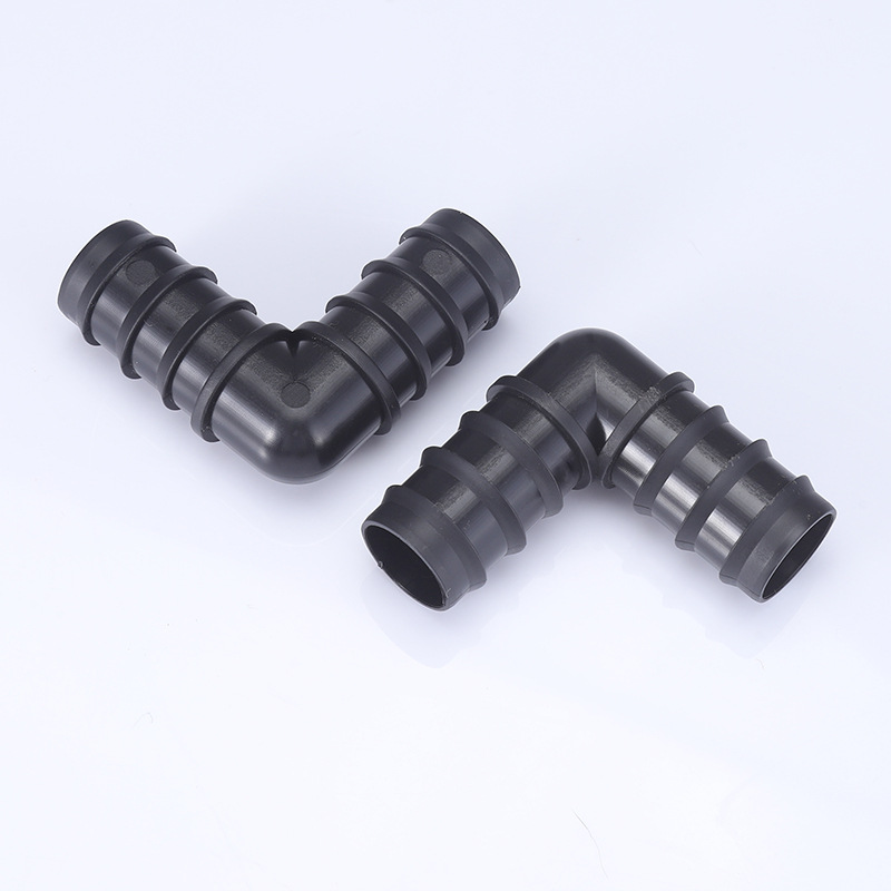 Jardín mayorista de riego por goteo con accesorios de tubería PE, riego por pulverización a través del codo de bypass, conector de tubería de nuevo material negro