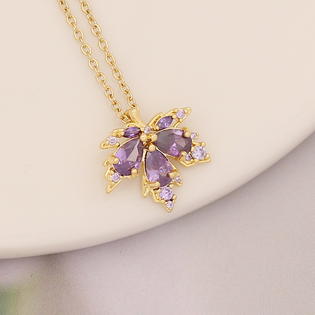 Elegant Heart Shape Copper Plating Zircon Pendant Necklace