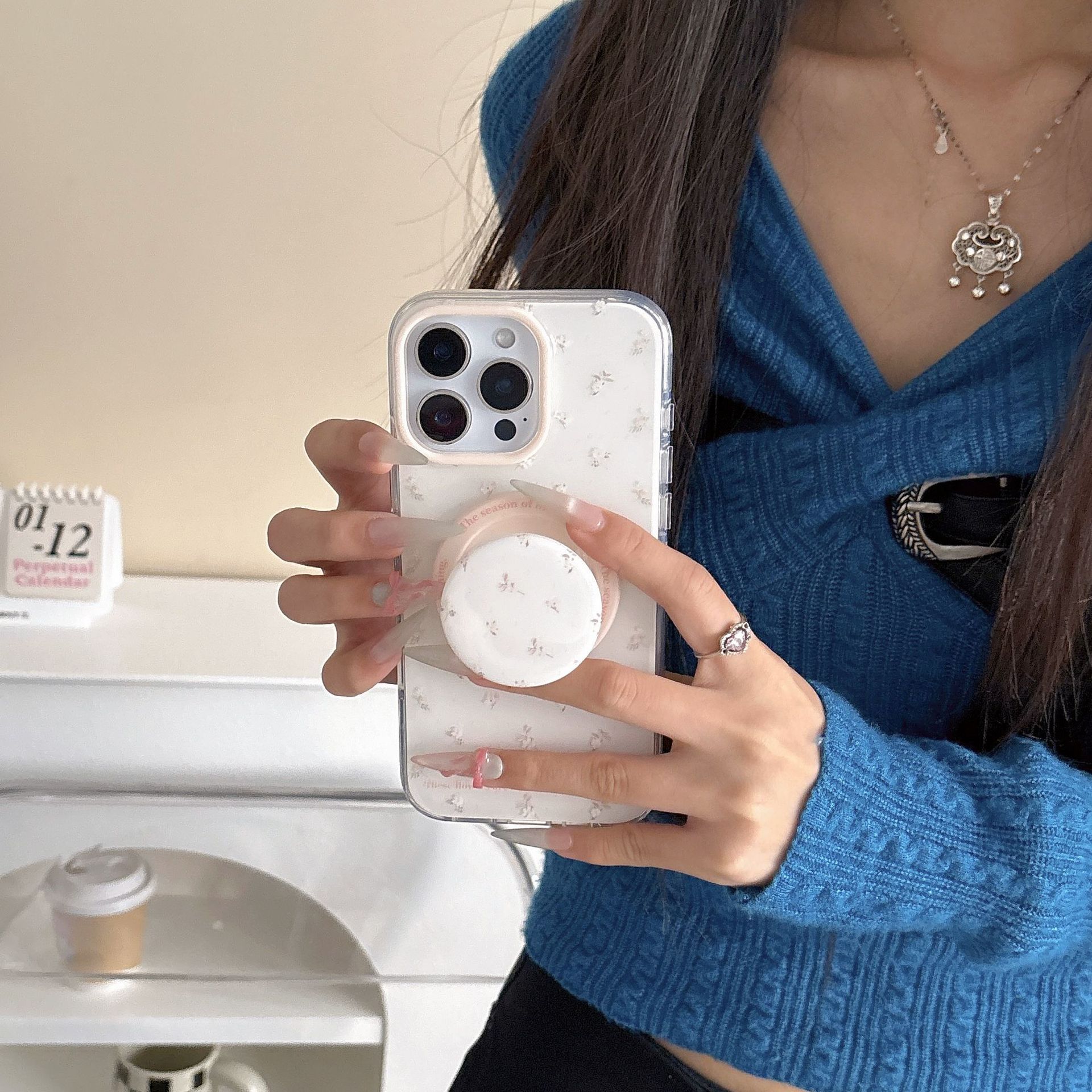 Pequeña y fresca pantalla completa floral adecuada para Apple 16ProMax funda para teléfono móvil 15Pro/14Pro nicho 13 femenino 16Pro