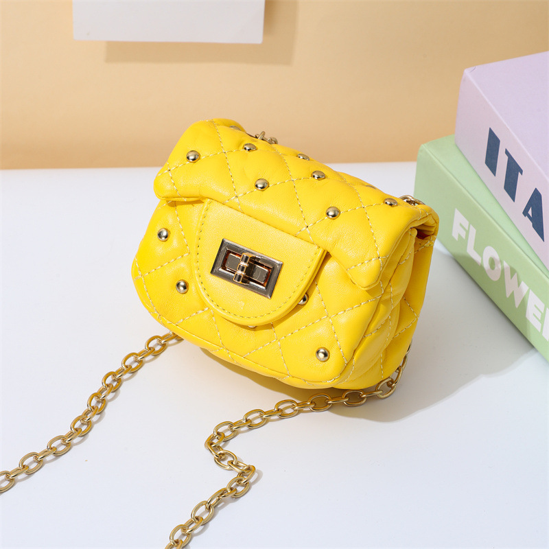 2025 primavera y verano estilo caliente moda casual niños dulces bolsa de gelatina mini bolso de mensajero de un solo hombro variedad al por mayor