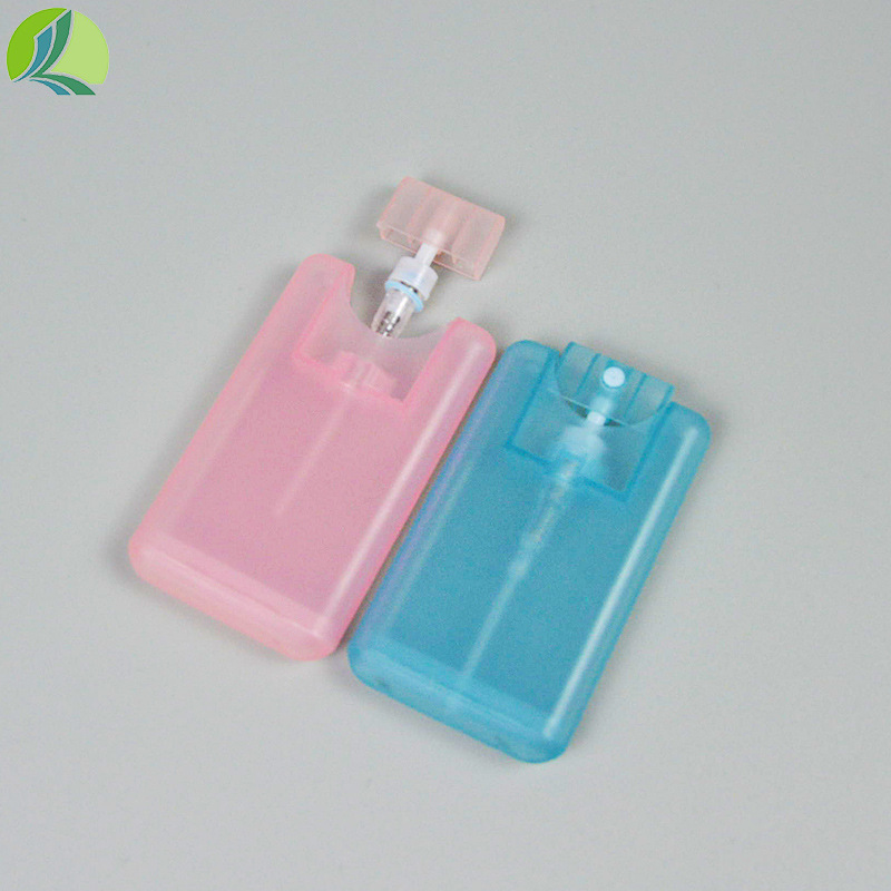 10ml塑料卡片喷随身消毒液喷  创意卡片式香水喷雾瓶旅行分装瓶