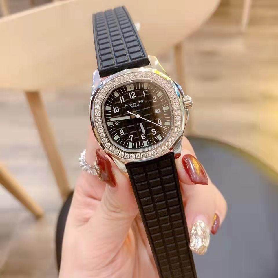 square quartz fashionable classic silicone watch for men and women