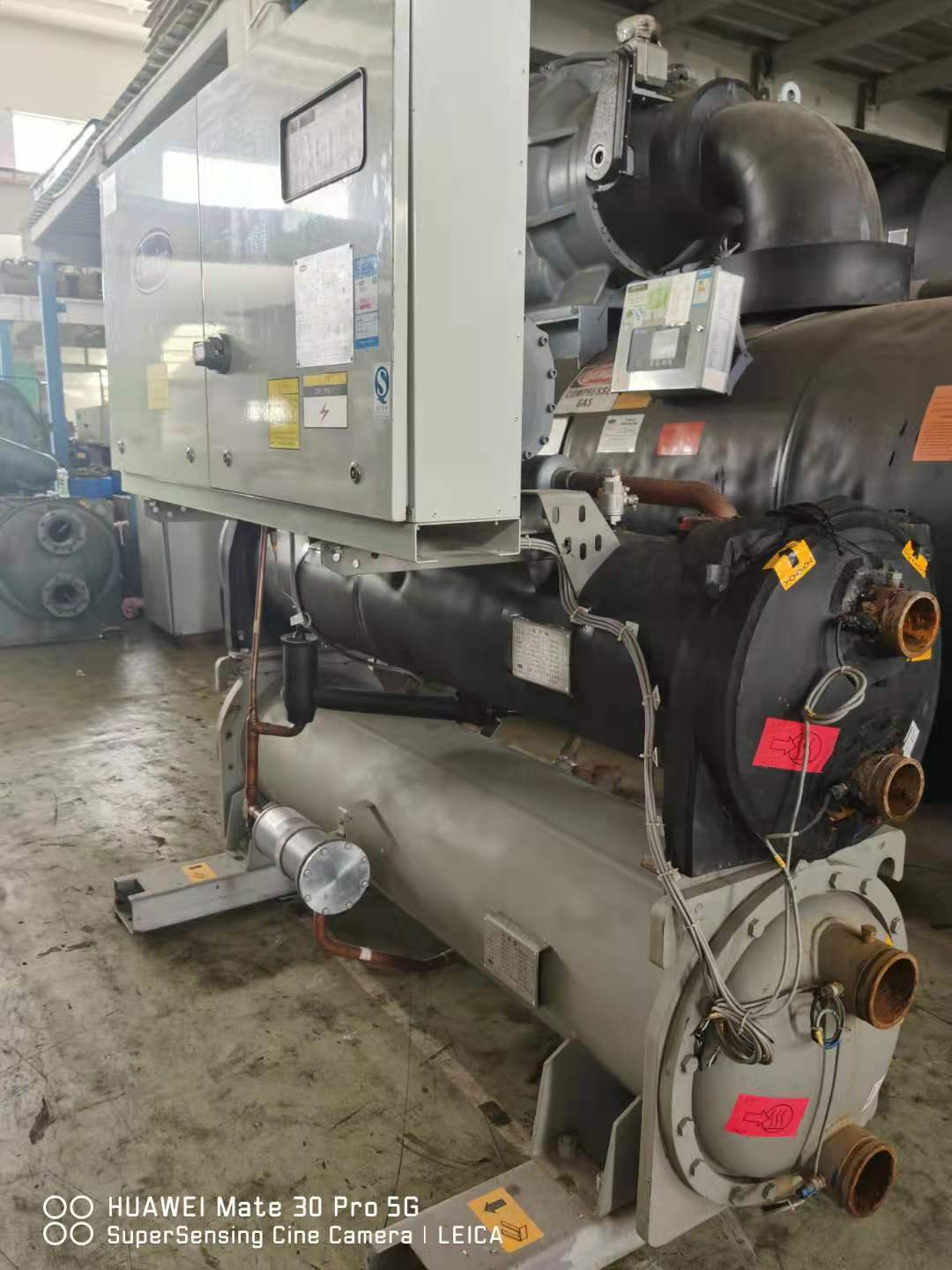 嘉兴市嘉善县回收租赁销售二手中央空调 开利螺杆机组 30HXY050A