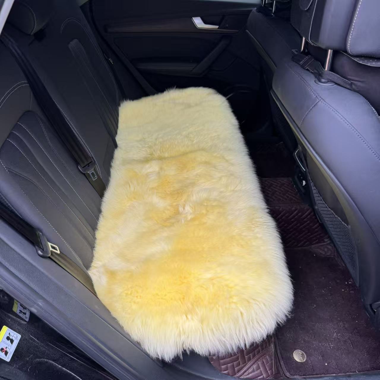 Sheepskin wool integrated car seat cushion, winter thickened real wool three-piece set, long wool warm car fur seat cushion