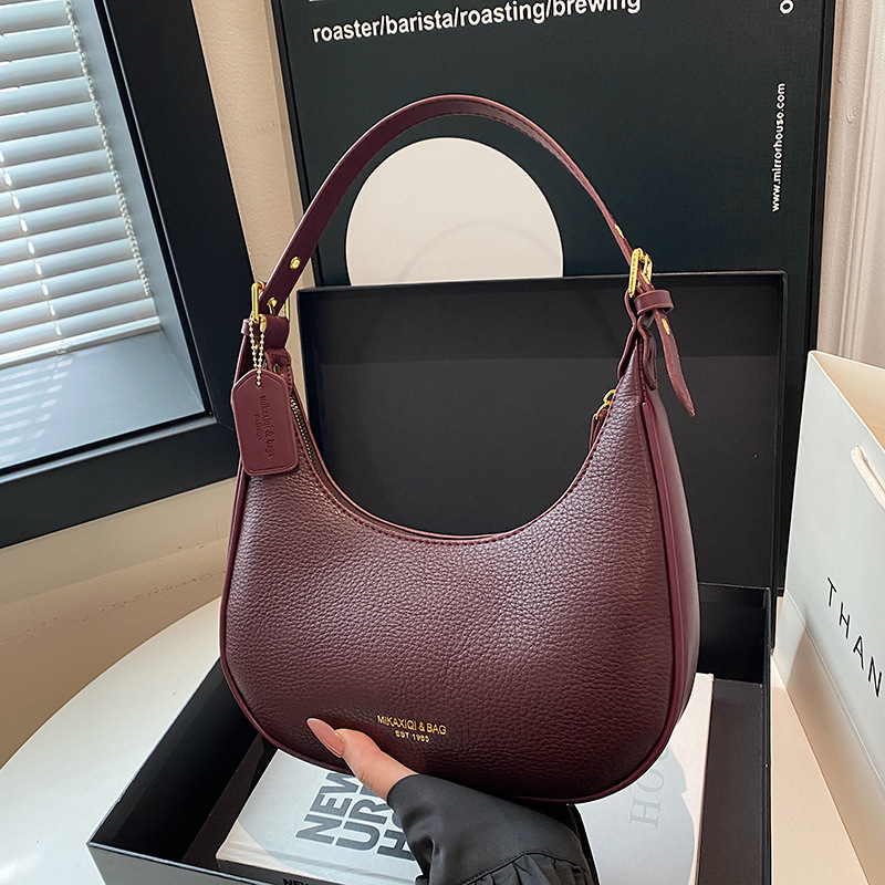 High-End Underarm Bag for Women 2026 New Style Versatile Shoulder Bag Fashionable Commuter Handbag Crescent Bag Cross-Border