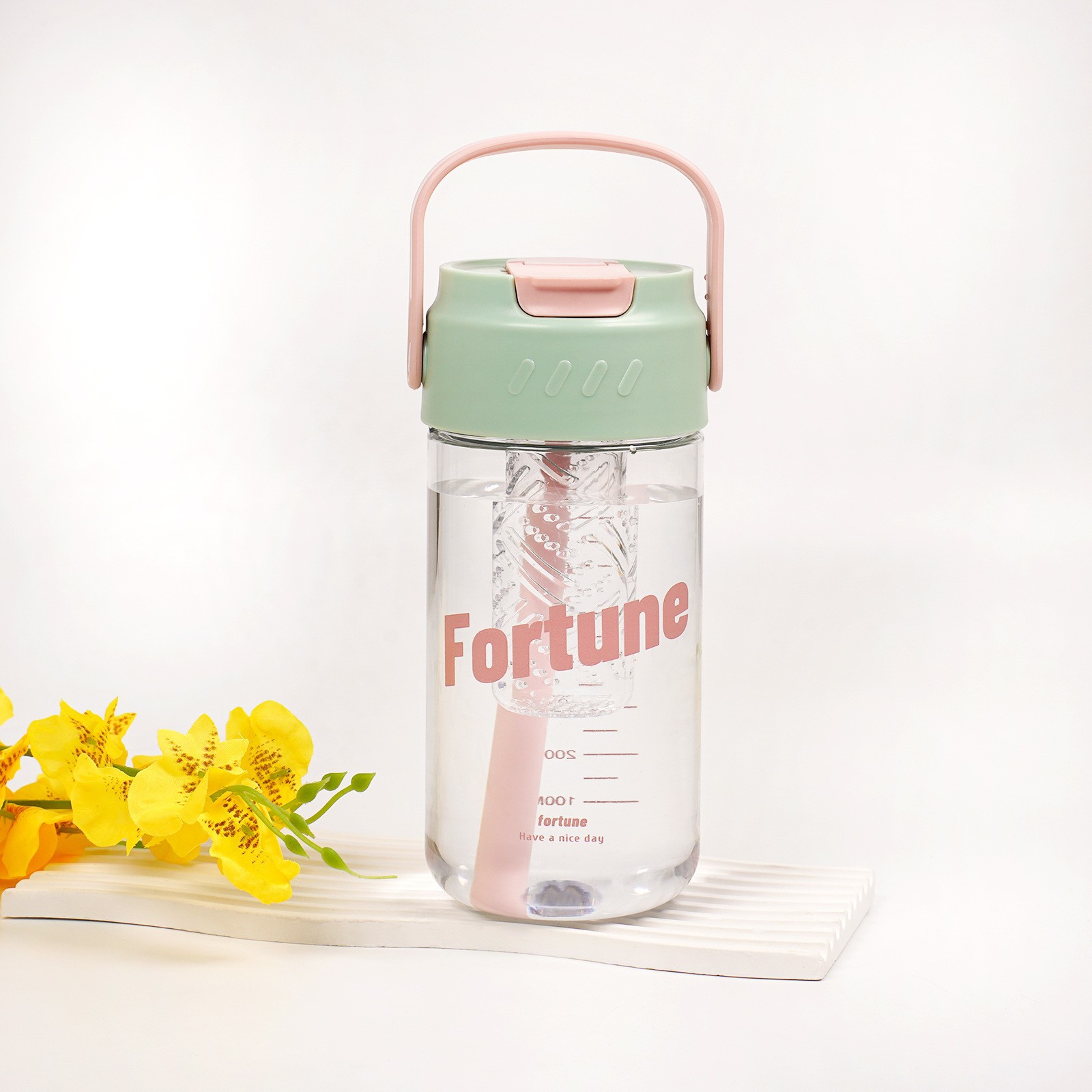 Taza de paja de té de flores, taza de agua de gran capacidad, taza de vientre, separación de agua de té para niños, hervidor de plástico de alto valor facial