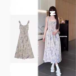 氧气女友 2025新款碎花茶歇法式连衣裙无袖蓝色连衣裙小清新外穿