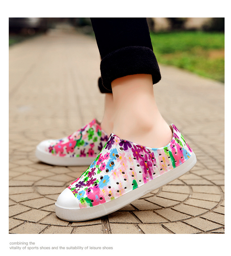 Bamboo tube children's hole shoes for men and women, casual and breathable graffiti style soft soled beach wading sandals Bamboo tube children's hole shoes for men and women, casual and breathable graffiti style soft soled beach wading sandals