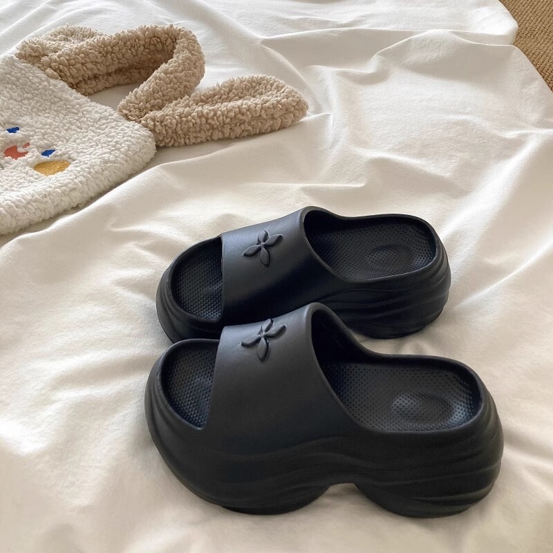 9.0 Thick-soles Height-increasing Slippers Women's 2025 New All-match Outer Wear EVA Ultra-high Beach Sandals and Slippers Women's Non-slip