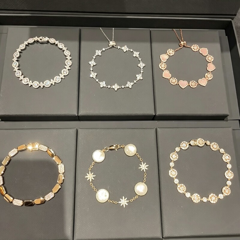 a-brand dm wave pattern butterfly pink mother-of-pearl four-leaf clover two-star bracelet for women, full of diamonds, Valentine's Day gift for girlfriend a-brand dm wave pattern butterfly pink mother-of-pearl four-leaf clover two-star bracelet for women, full of diamonds, Valentine's Day gift for girlfriend