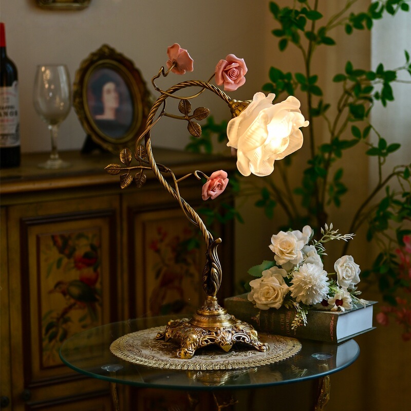 Vintage French Retro Table Lamp, Medieval Brass Pastoral Style Rose Atmosphere Living Room Bedroom Bedside Table Lamp