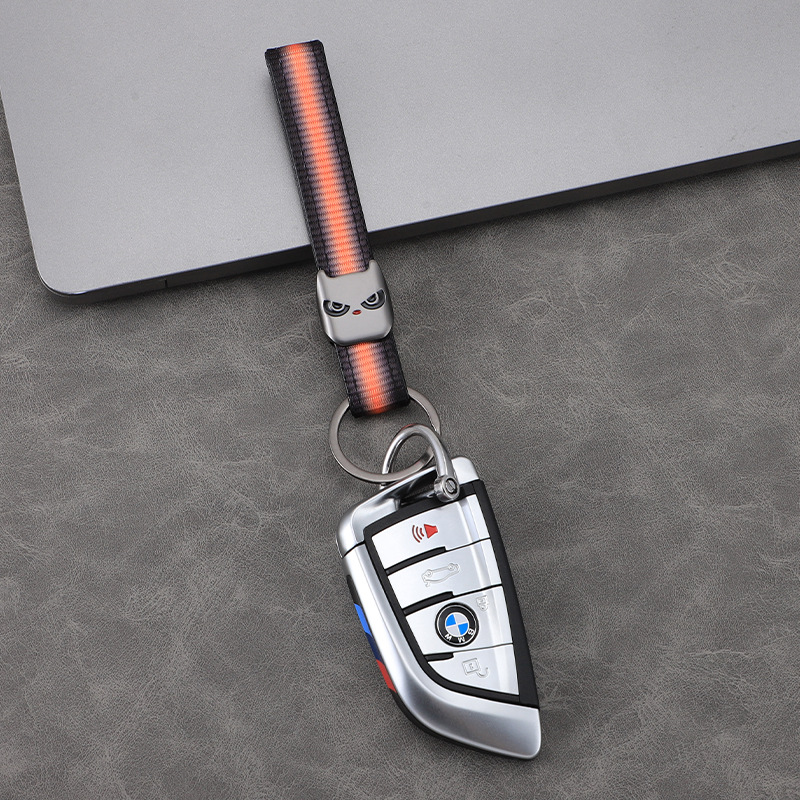 2024 nuevo llavero de coche de dibujos animados cuerda trenzada llavero metal aleación de zinc material colgante duradero a prueba de pérdidas