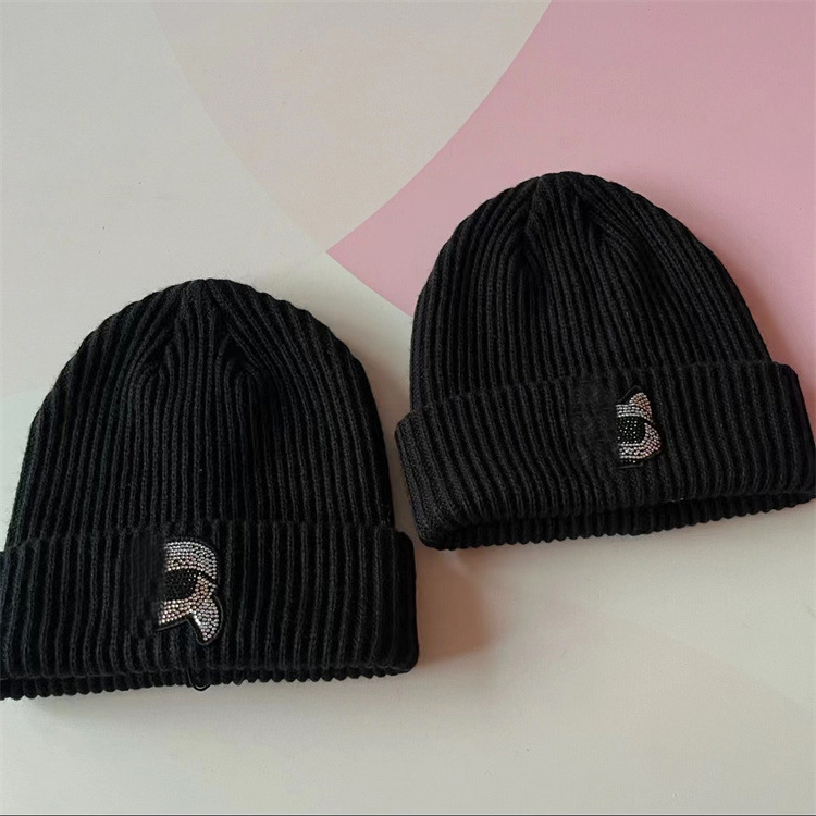 8689缘单一个烫钻猫咪头像  一个烫钻人头像棉混纺冬季针织毛线帽