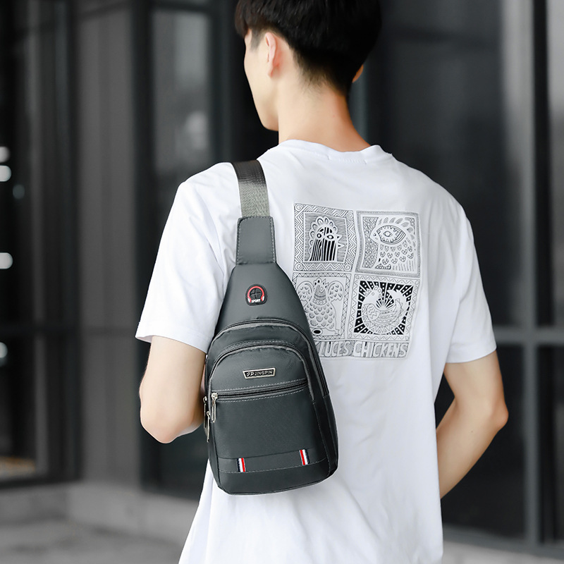 Casual Chest Bag for Men 2026 New Model Outdoor Commuting Shoulder Bag Casual Waterproof Wear-Resistant High-Value Small Crossbody Bag