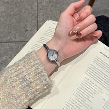 �ŚWGUOUŮ��2025���¿�r�к��sŮʿ�ֱ�����С���p�݃������