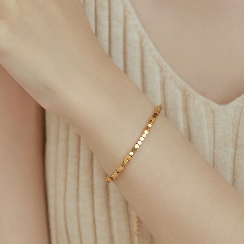 Silver couple titanium steel bracelet for Women New style gold small square sugar bracelet Internet celebrity niche design simple all-match jewelry Silver couple titanium steel bracelet for Women New style gold small square sugar bracelet Internet celebrity niche design simple all-match jewelry