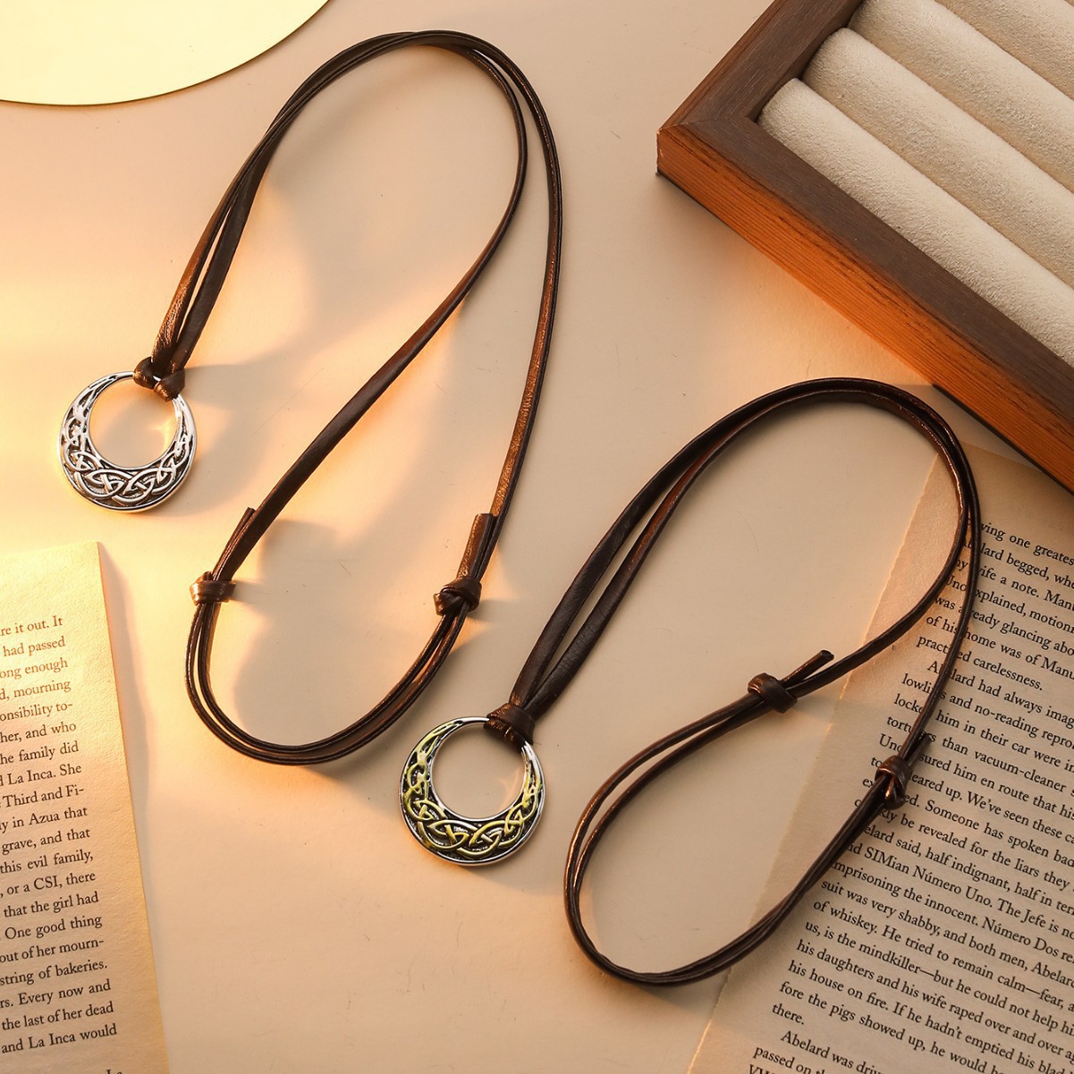 Collana con ciondolo rotondo con nodo celtico vichingo per uomo, stile etnico nordico, catena per maglione, trendy e alla moda_voghion.com