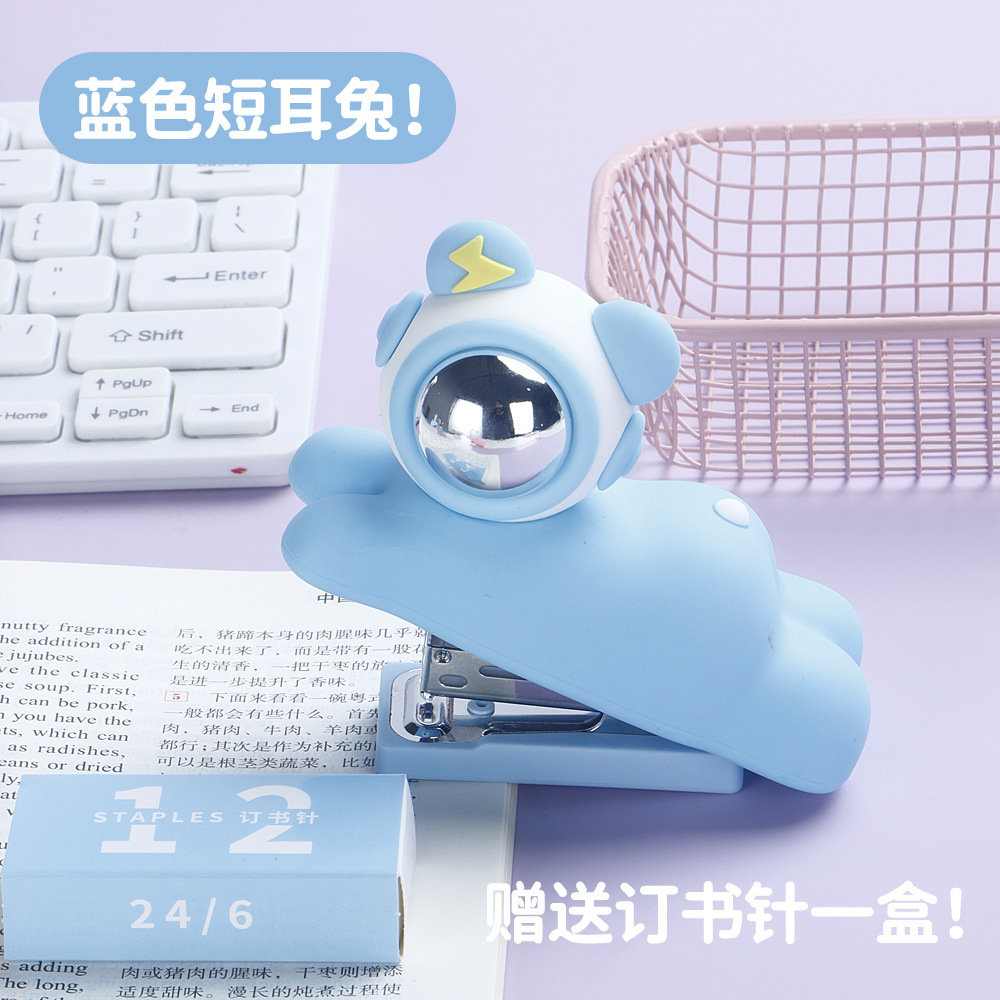 Grapadora de dibujos animados encantadora creativa portátil 24 / 6 grapadora conjunto de estudiantes mini agrupador al por mayor