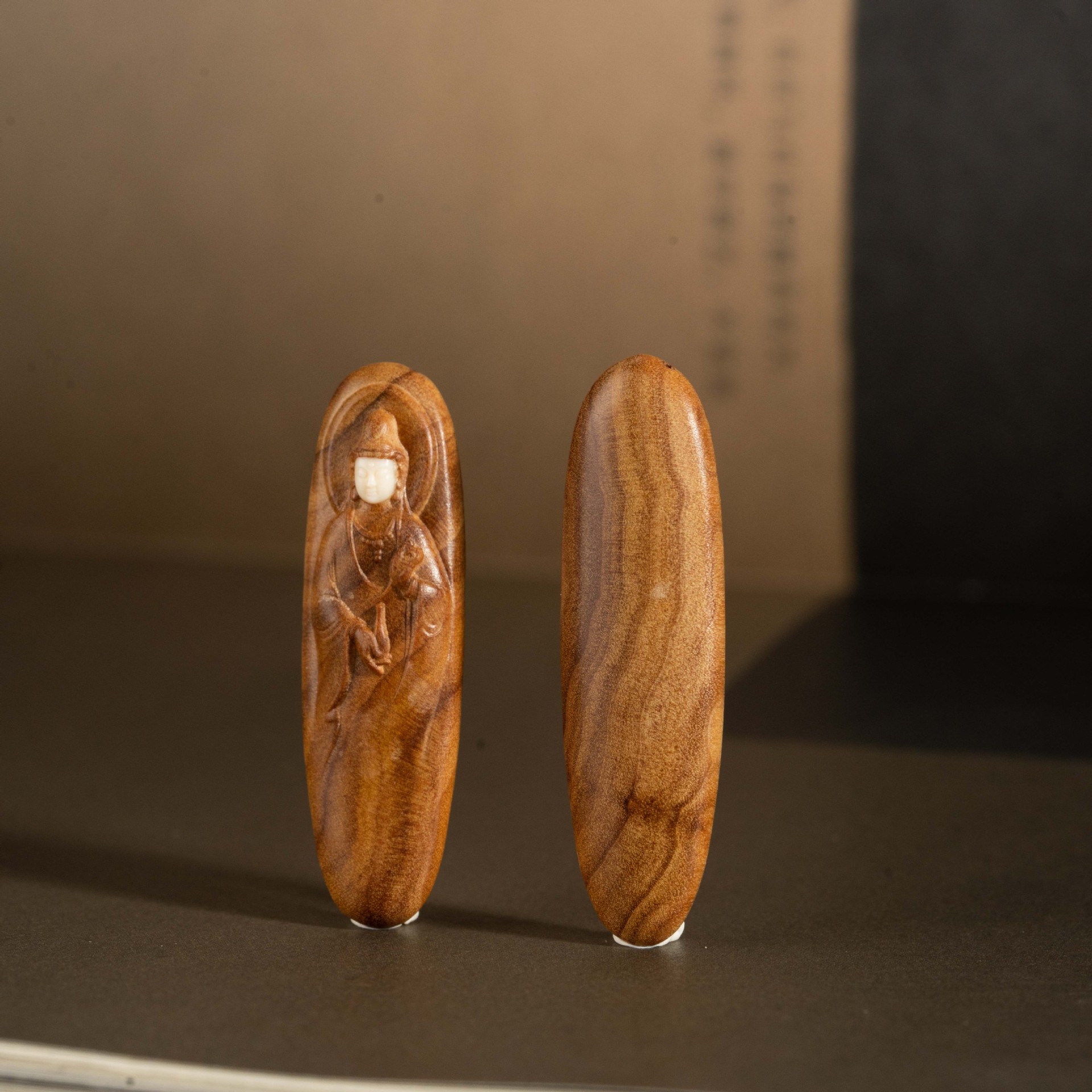 Natural Laoshan sandalwood carving inlaid with mammoth ivory, refrigerator magnets, decorative beads, accessories, Buddhist beads, decorative pendants